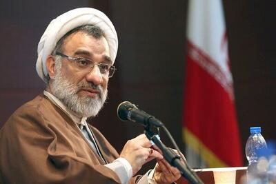 دانشگاه آزاد اسلامی یک دولت مردمی است که در تمام حوزه‌ها با پشتوانه علمی ورود کرده است