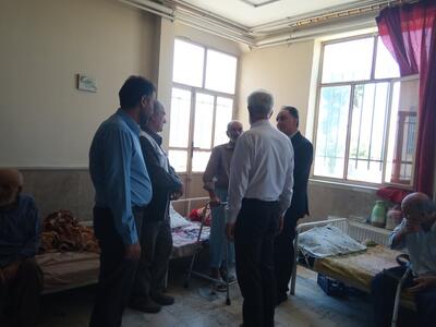 شهروندان برای رفع نیاز عاطفی سالمندان به مراکز خیریه بروند
