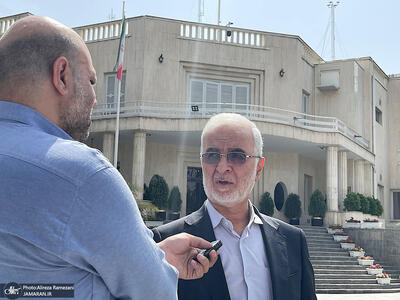 وزیر کشور: یکی از اصلی‌ترین شاخص‌های انتخاب استانداران، وصیت‌نامه امام خمینی(س) بود/ عملکرد استانداران بعد از یک سال ارزیابی می‌شود/ یکی از مهمترین شاخص‌ها وفاق و مردم‌داری است