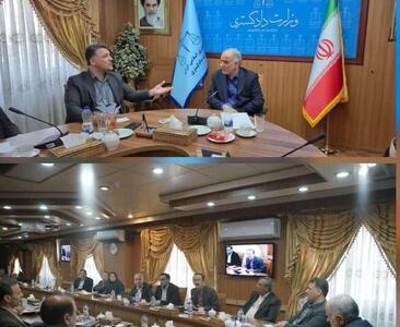 مسائل نخلداران استان بوشهر در حضور وزیر دادگستری پیگیری شد