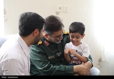 دیدار فرمانده سپاه الغدیر یزد با خانواده شهدای یزد- عکس صفحه استان تسنیم | Tasnim