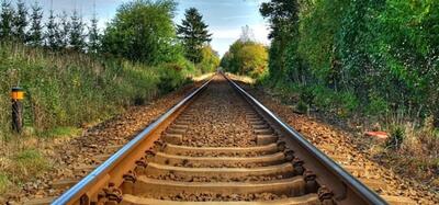 ایستگاه راه آهن نقده قابلیت بالایی برای توسعه صادرات و واردات ریلی دارد