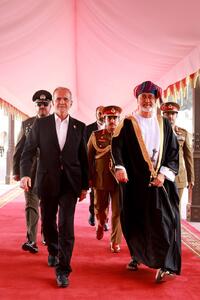 عکس/ دیدار پزشکیان با سلطان عمان