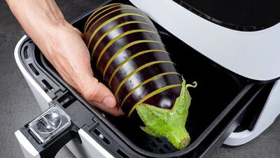 دستور سرخ کردن بادمجان در هواپز برای خشک نشدن آن