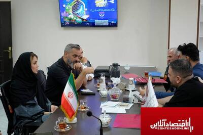 آزادی ۱۶ زندانی جرائم غیرعمد با کمک هنرمند محبوب کشور  علیرام نورایی  به یاد مادرش