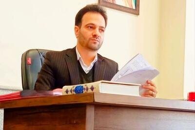 جزئیات جدید از ترور قاضی شیرازی؛ تسنیم: قاضی باقری ساعت ۵.۳۰ صبح امروز  به قصد مراجعه به محل کار، از منزل خود خارج شده / در راه از سوی ۲ مرد ناشناس با سلاح سرد مورد ضرب و جرح قرار می‌گیرد / در صحنه شهادت قاضی باقری، تعدادی پرونده در خودرو وی مشاهده شده است که جهت رسیدگی آنها را به منزل برده بوده