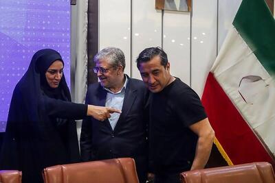 تصاویر؛ تجلیل از خداداد عزیزی در مشهد