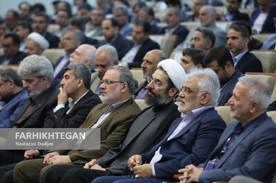بازدید رئیس نهاد رهبری در دانشگاه‌ها از دستاوردهای نمایشگاه روایت تحول