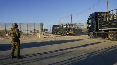 کوچاندن اجباری ساکنان غزه از شمال با توزیع کمک های سرقتی در جنوب