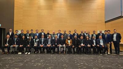 دیدار رییس انجمن هاکی روی یخ ایران با مقامات فدراسیون جهانی - پارس فوتبال