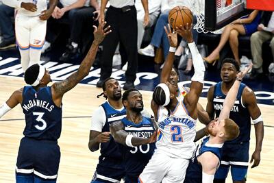 بسکتبال NBA | تاندر کاری کرد خشک‌شان بزند؛ شی وی پی! - پارس فوتبال