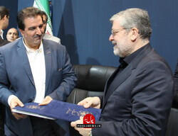 امضای تفاهم نامه بانک رفاه با شهرداری مشهد و مجموعه های بزرگ فولادی در نمایشگاه مشهد اینوکس(+فیلم)