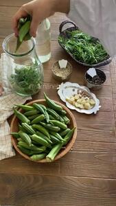 طرز تهیه ترشی بامیه + فیلم