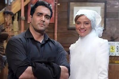 آواز شاد؛ پوریا پورسرخ برای مادرش و همسرش چه با رقص و ادا آهنگ تاج سرم رو خوند