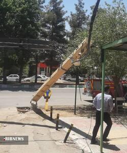 برخورد خودرو با تیر برق در شهر یاسوج