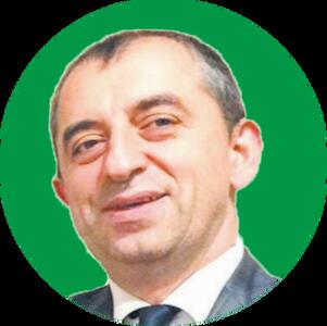 فرونشست در جوار آرامگاه شاهان هخامنشی