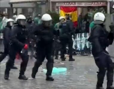 پای پلیس به زدوخورد هواداران دو تیم فینالیست کشیده شد