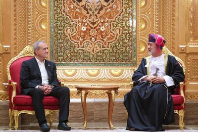 بیانیه مشترک تهران و مسقط: ایران از نقش سازنده سلطنت عمان در مذاکرات هسته‌ای میان ایران و آمریکا قدردانی می‌کند / امیدواریم این مذاکرات به توافق مورد نظر و امضای موافقتنامه‌ای بینجامد که باعث خیر و آرامش و شکوفایی بیش از پیش برای کشور‌های منطقه گردد