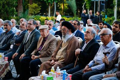 اظهارات عجیب امام جمعه اصفهان: هزار خانه میراثی نمی‌خواهیم، ده یا بیست تا را نگه دارید