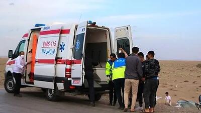لیفان واژگون شد؛ مادر و کودک از خودرو به بیرون پرتاب شدند