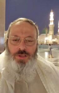 بدتر از کار شیخ قاسمیان در عربستان، رفتار کسانی است که می‌خواهند او را انقلابی جا بزنند