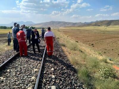 برخورد مرگبار قطار با ۲ عابر پیاده در کاشان