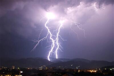 صاعقه جان یک نفر را در اردبیل گرفت
