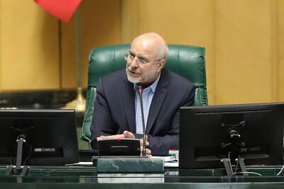 نهضت امام خمینی استقلال و عزت را به سرزمین کهن ایران برگرداند