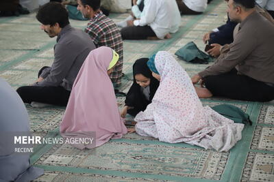 «نماز جمعه» قرارگاه فرهنگی و محلی برای رفع مشکلات مردم است