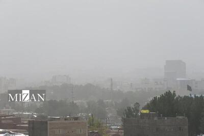 وقوع گرد و خاک همراه با کاهش دید و کاهش کیفیت هوا در ۷ استان