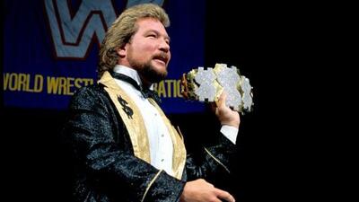 انتقاد تند اسطوره WWE از کشتی کچ مدرن: نمایش سیرک است - پارس فوتبال