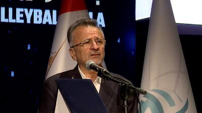 داورزنی: رویاها را به خاطره تبدیل کردیم! - پارس فوتبال