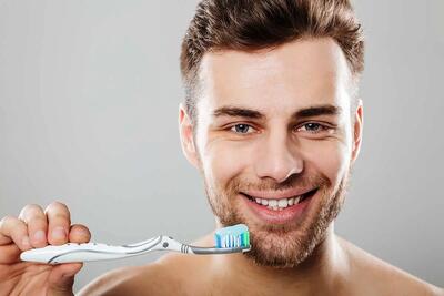 چطور با بوسیدن دندانمان را سفید کنیم ؟