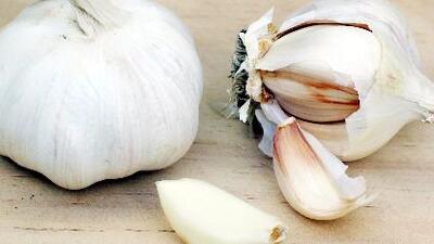 چرا باید سیر خام را شب‌ ها مصرف کنید؟