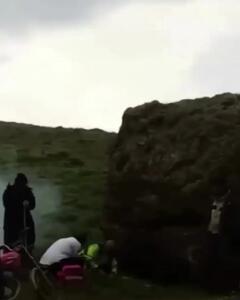 برخورد مرگبار صاعقه در اردبیل / 2 فوتی و مصدوم برجا ماند + فیلم