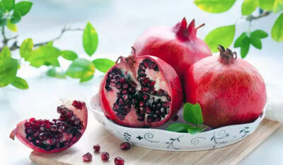 تمیز کردن لکه انار از روی فرش روشن به روش خانگی و ساده