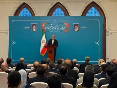 رئیس جمهور: چه تحریم‌ها برداشته شود و چه باقی بماند می‌توانیم مسیر تحول را طی کنیم/ تغییر ممکن و دست یافتنی است | شفقنا