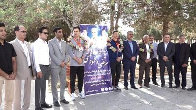 استقبال از دو مدال آور قمی مسابقات کاراته آسیایی
