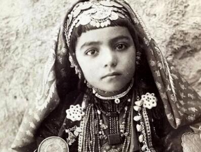 عکس قلیان کشی ، تفرح خاص و وقت گذرانی تازه عروس قجری