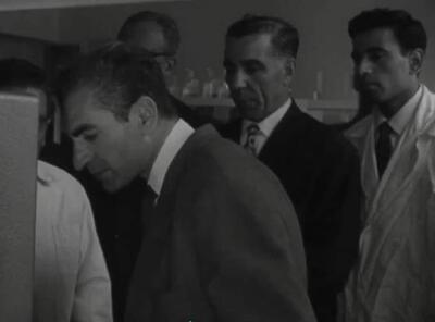 بازدید محمدرضا پهلوی از مرکز کامپیوتر دانشگاه مشهد(+عکس)