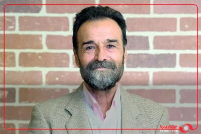 جلال چراغپور در حالی که علاقه‌ای به شرکت در جشن قهرمانی نداشت با اصرار شکوری وارد جشن شد