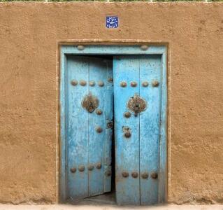 در آبی و دیوار خسته؛ این عاشقانه‌ترین شعر جهان است - چیدانه
