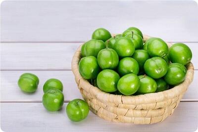 گوجه سبز؛ از فواید شگفت‌انگیز تا عوارض خطرناک!