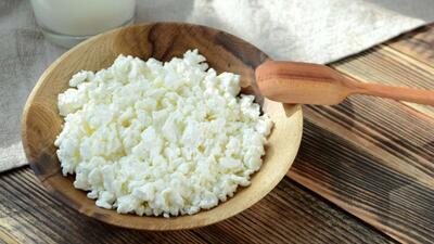 طرز تهیه پنیر کاتیج خانگی رژیمی و سالک