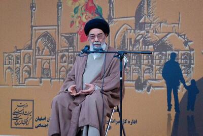 امام جمعه اصفهان: به هزار خانه میراثی احتیاج نداریم، ده بیست تا را نگه دارید!