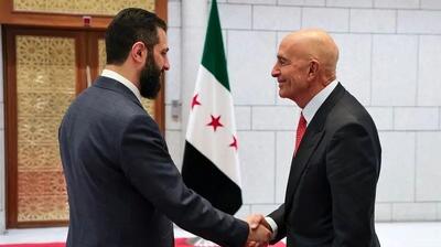 دیدار فرستاده ویژه آمریکا با جولانی/ پرچم آمریکا پس از ۱۳ سال در دمشق برافراشته شد