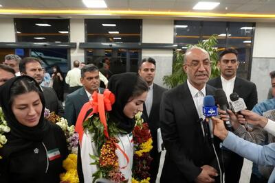 با طلای انفرادی و برنز تیمی افتخار را برای ایران و کرمانشاه به ارمغان آوردم