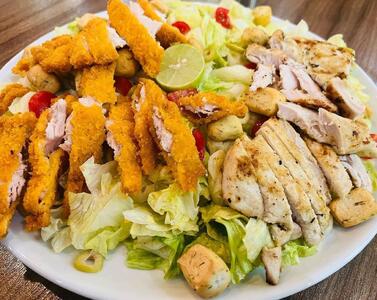 طرز تهیه سالاد کلاسیک مرغ برای مهمونی