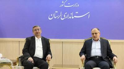 آشنایی با مفاخر می‌تواند برای جوانان الهام‌بخش و تشویق‌کننده باشد