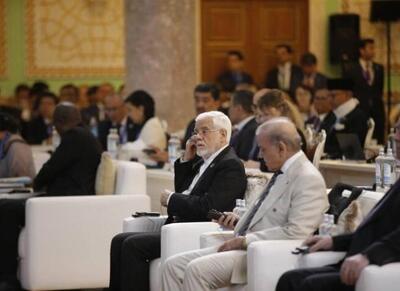 دکتر عارف و شهباز شریف دیدار و گفت‌وگو کردند - اکونیوز